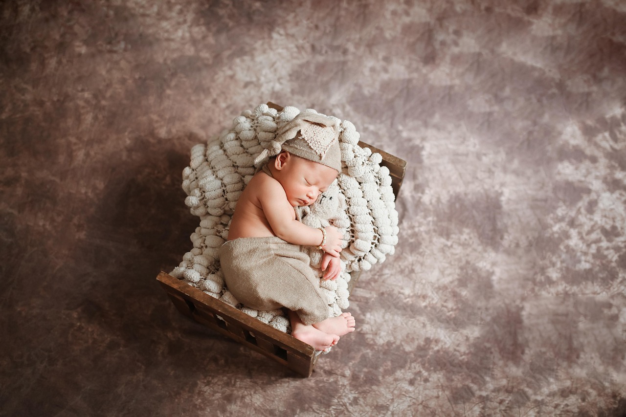 Sonhar com coisas de bebê pode simbolizar inocência e renovação emocional