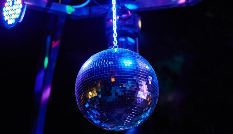 Nomes para baladas: ideias criativas para atrair o público