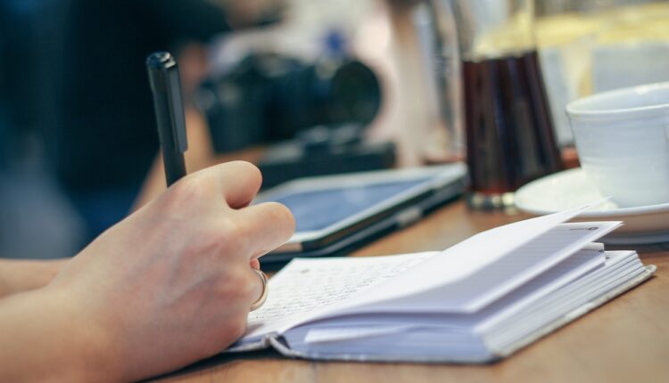 Caderno do professor 2025: como acessar e usar a ferramenta