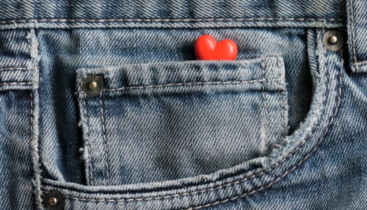 Sonhar com cotonete indica necessidade de ouvir melhor e evitar julgamentos