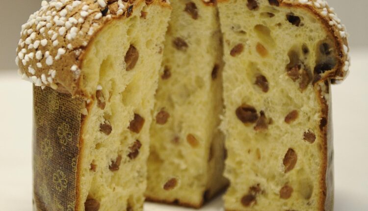 Sonhar com panetone revela alegria, união e momentos de celebração