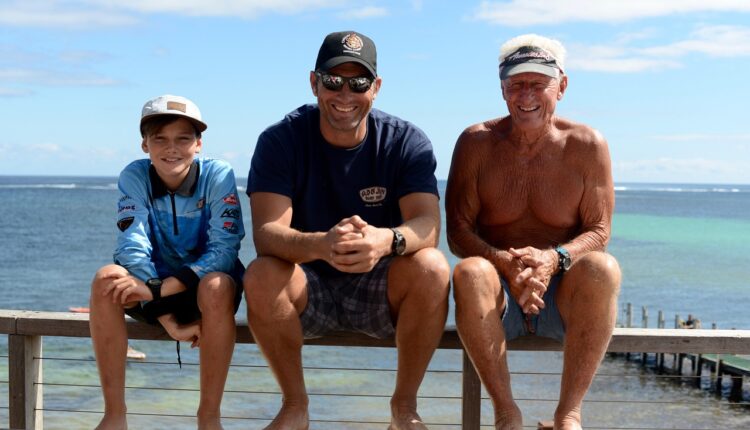 Sonhar com netos representa amor, ternura e alegria nas relações familiares