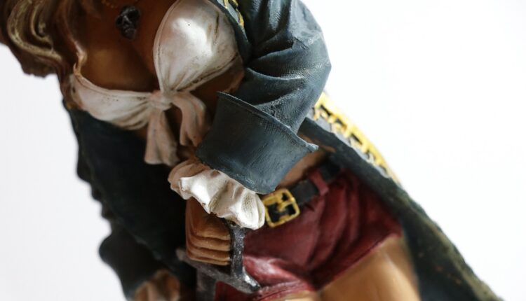 Sonhar com pirata indica aventura e desejo de liberdade